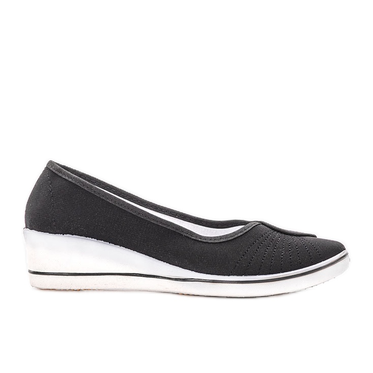 Mustat lenkkarit Denison wedge heelilta