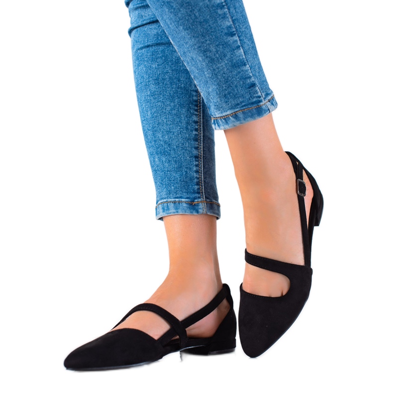 T.Sokolski Mustat ballerinat, joissa on leikkaus