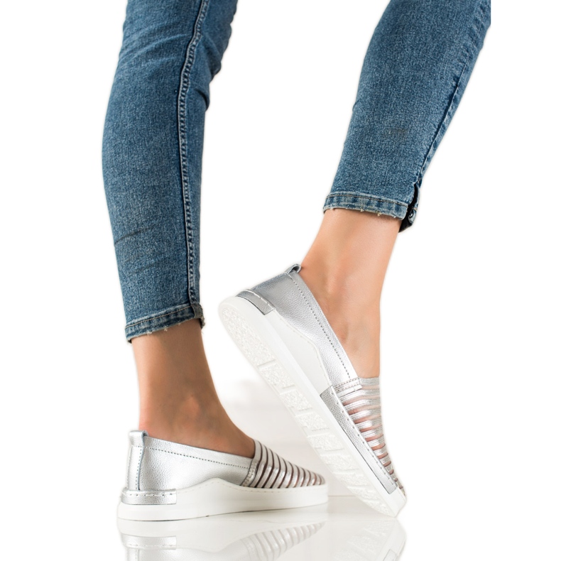 T.Sokolski Hopeanväriset nahkatossut