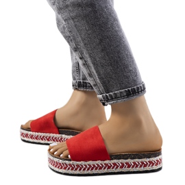 Punaiset sandaalit Bonython-korkkipohjassa punainen