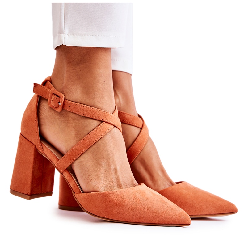 FB1 Muodikkaat sandaalit Sinari-oranssibaarissa