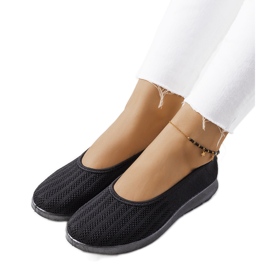 Mustat lenkkarit Meeriltä