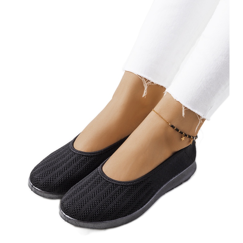 Mustat lenkkarit Meeriltä