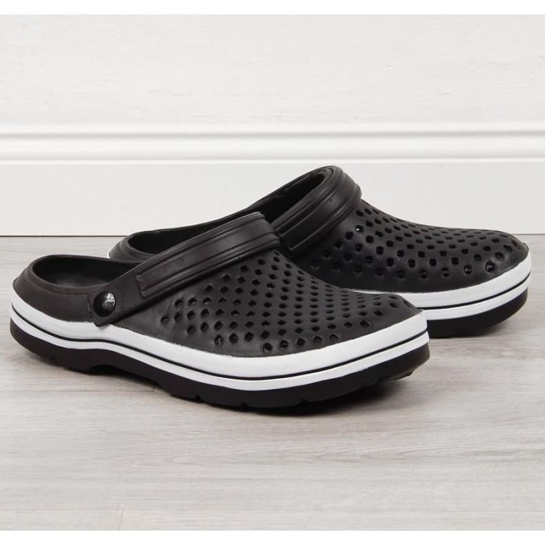 Uutiset W EVE300A mustat harjakattoiset tossut