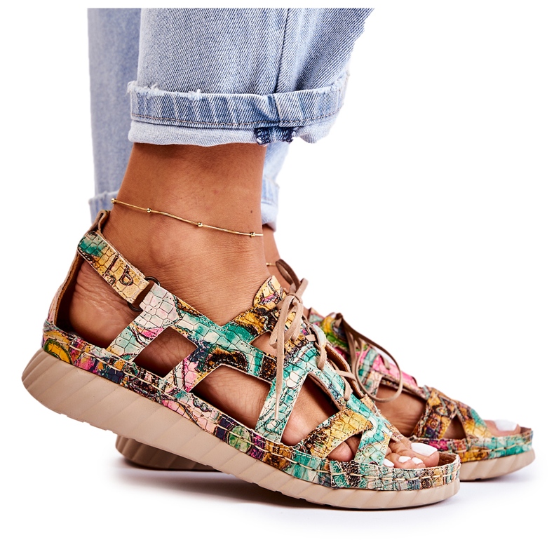 Maciejka Naisten nahkasandaalit tarranauhalla 05375-09 vihreä