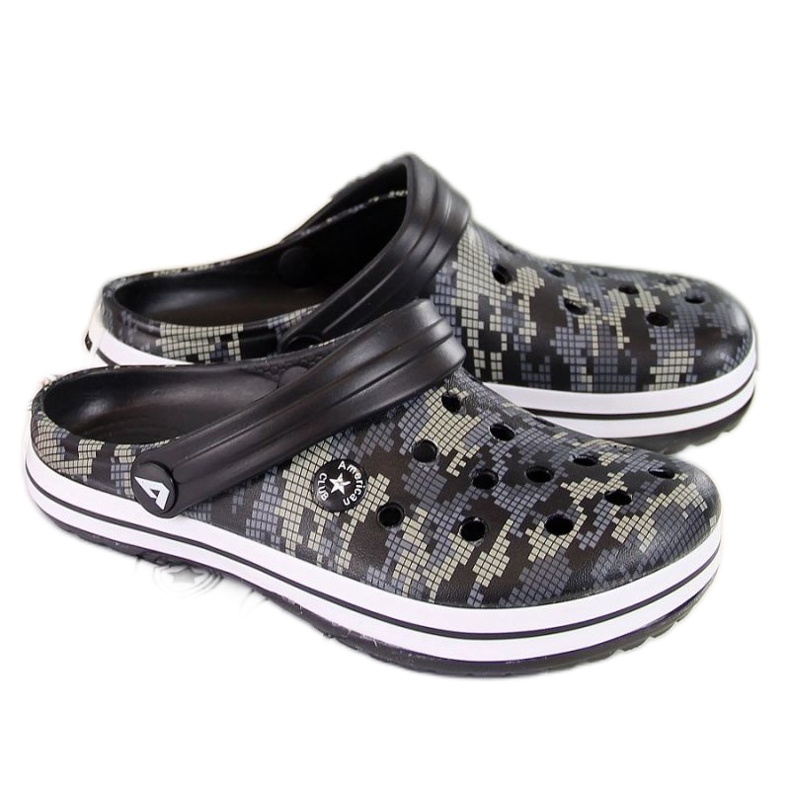 American Club Jr.AM445A mustat vaahtomuovitossut