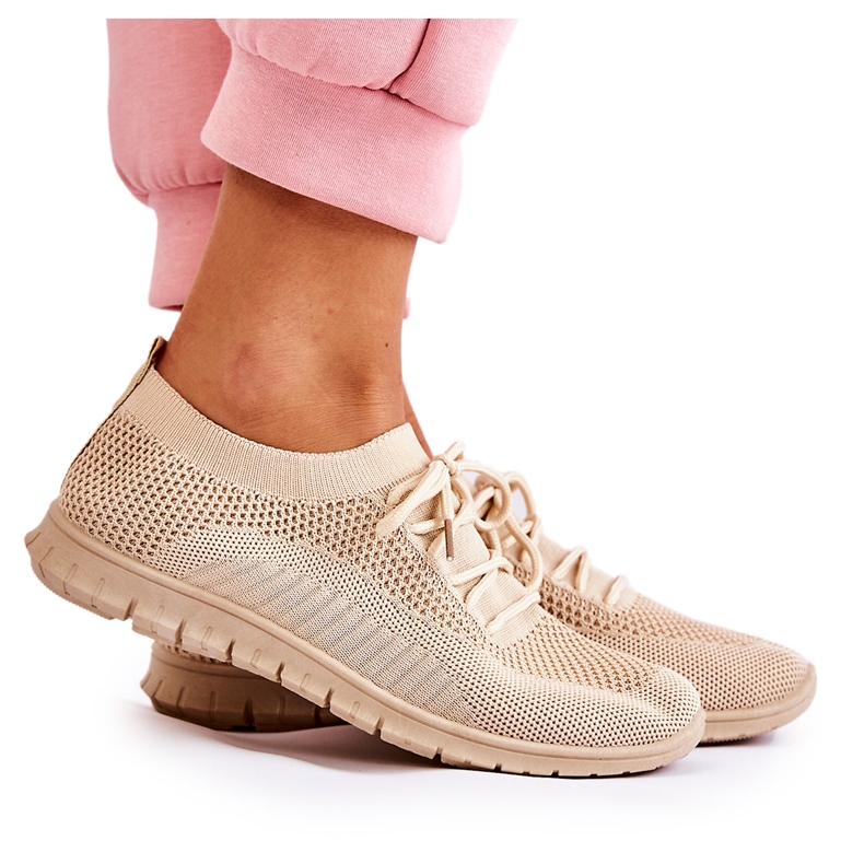 FM1 Naisten beige Sequro Slip On urheilukengät