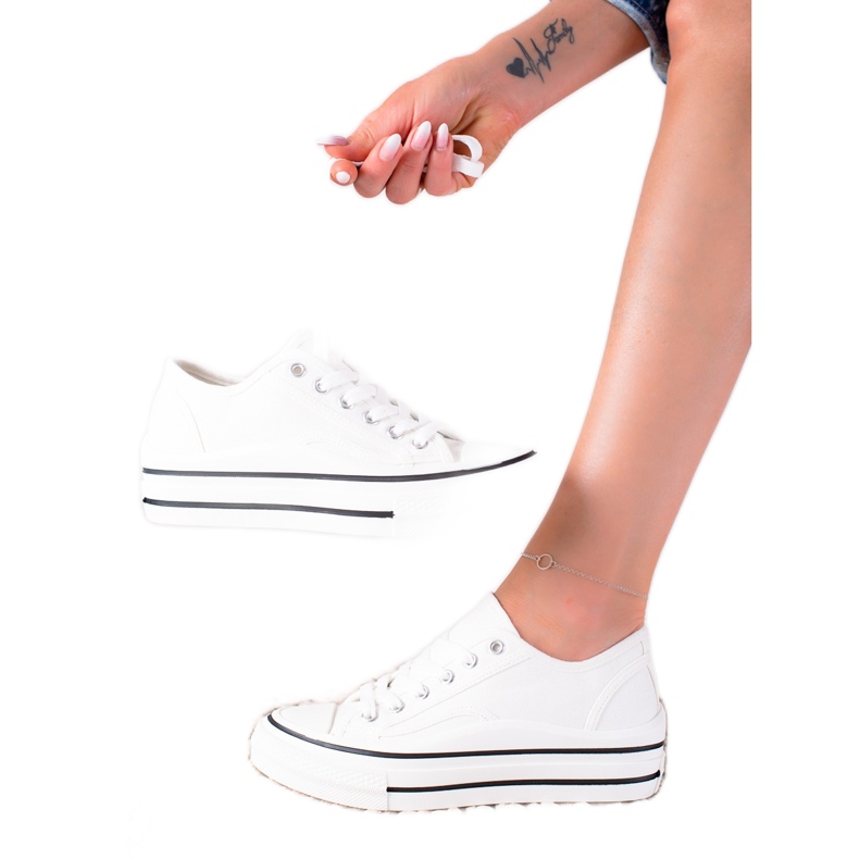 SHELOVET Tennarit alustalla valkoinen