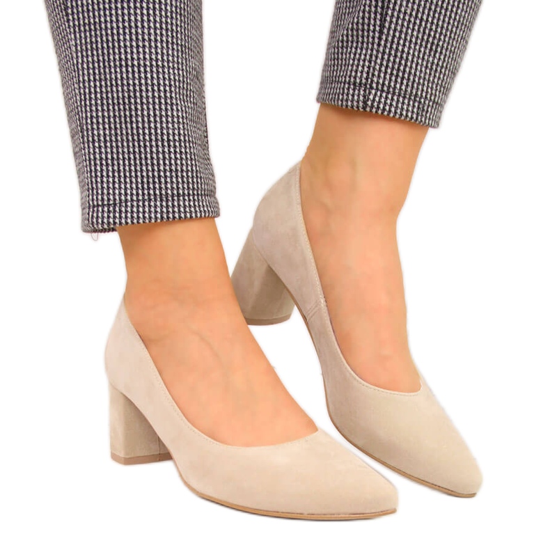 Pilarissa pumput, beige Juma mokka