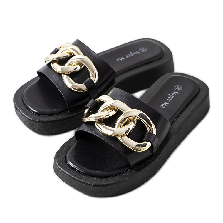 Mustat tossut Bragg-ketjulla