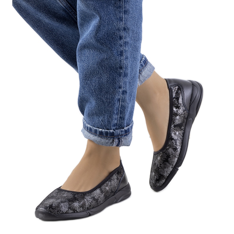 Mustat nahkaiset Bonnert-lenkkarit