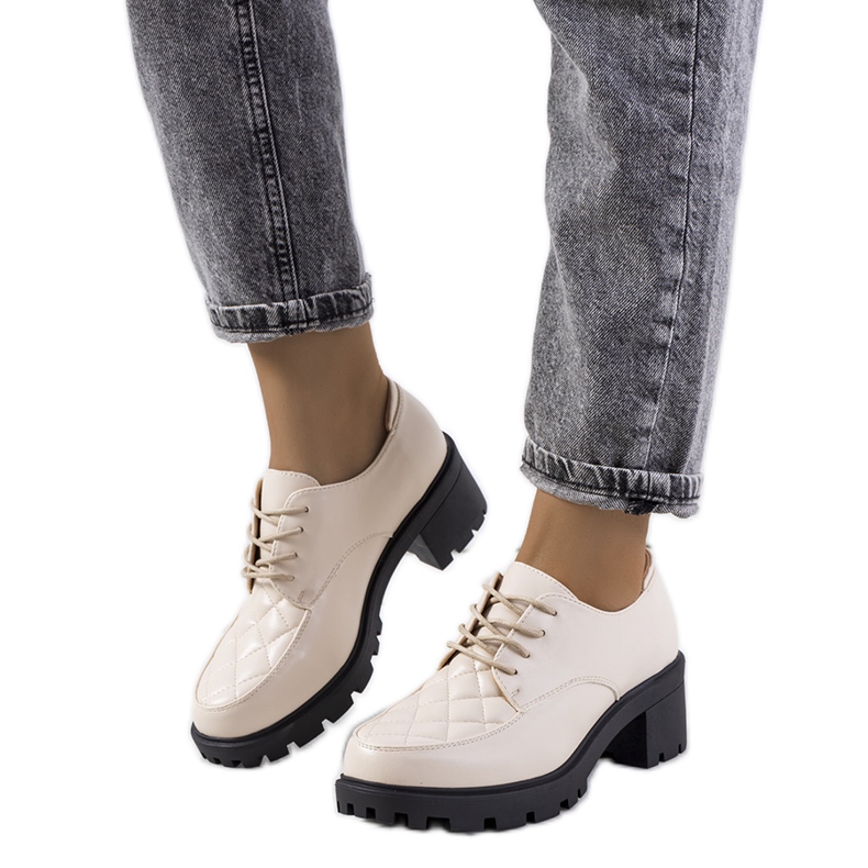 Landran beigenväriset korkokengät