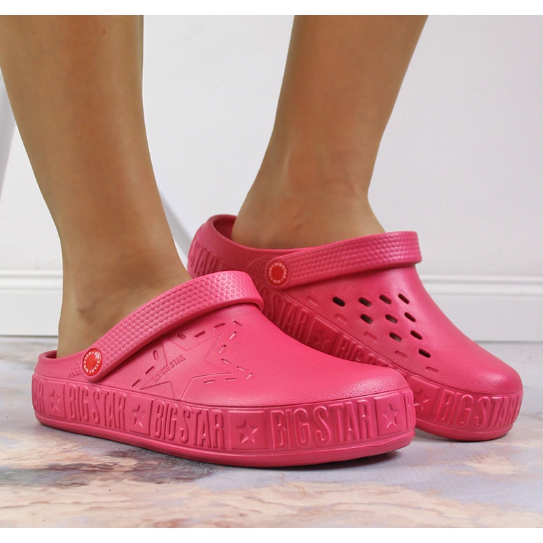 Naisten vaaleanpunaiset tossut kroks pinkki Big Star II275007 vaaleanpunainen