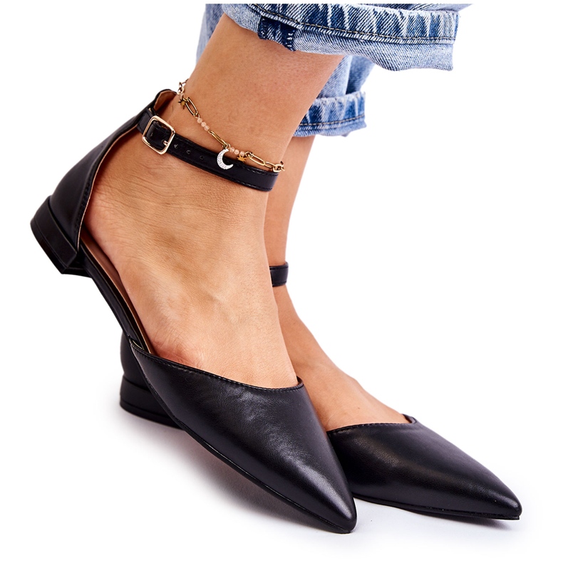 WD1 Naisten nahkaiset ballerinasandaalit Spitz Black Caprisessa musta