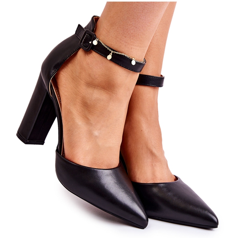 WS1 Nahkapumput korkeakorkoisella mustalla saliralla