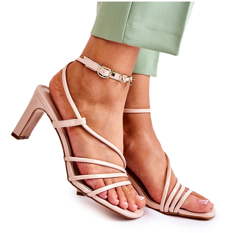 WS1 Klassiset lakatut sandaalit korkokenkiin beige Milani