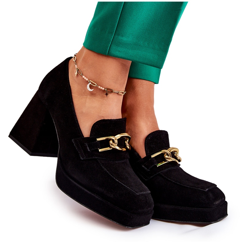 Mokkapumput koristeellisella ketjulla Laura Messi 2444 musta