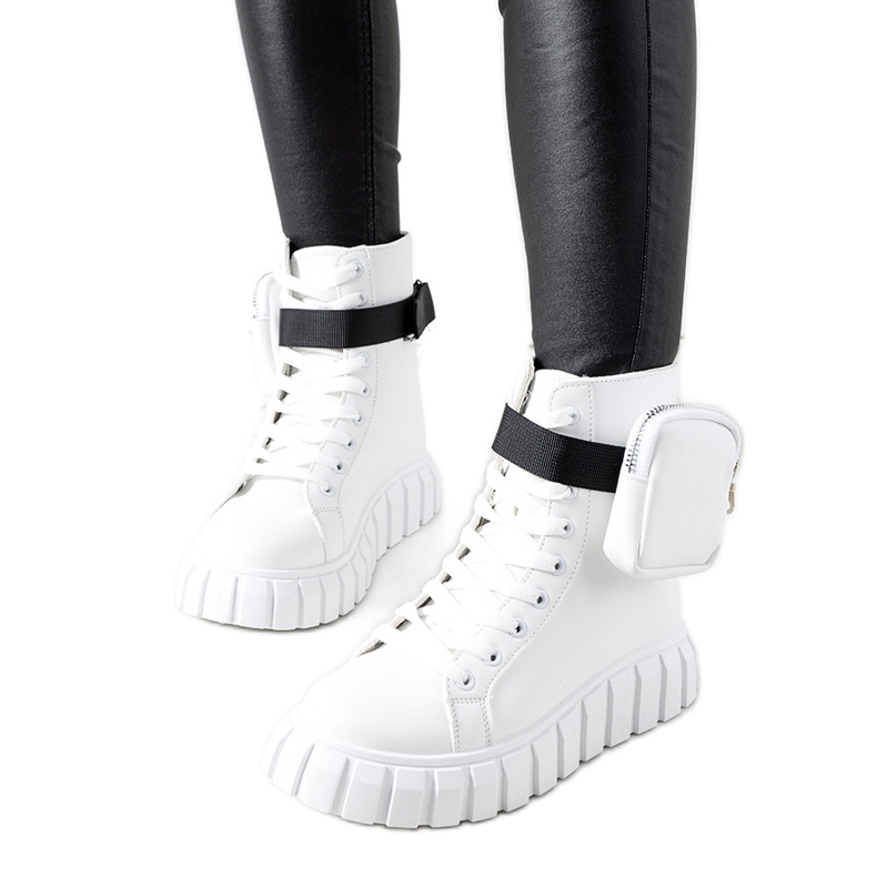 Valkoiset lenkkarit Haver-alustalla valkoinen