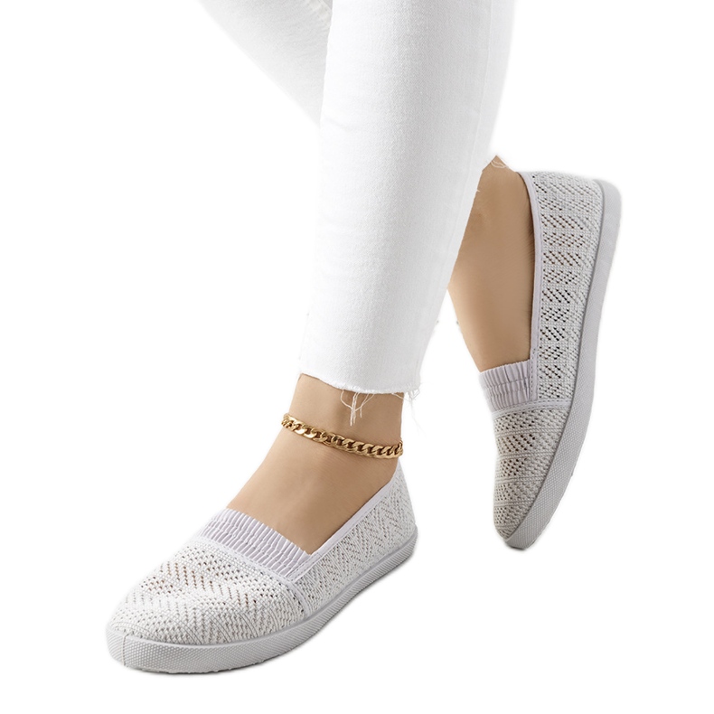 BM Marian harmaat harjakattoiset lenkkarit