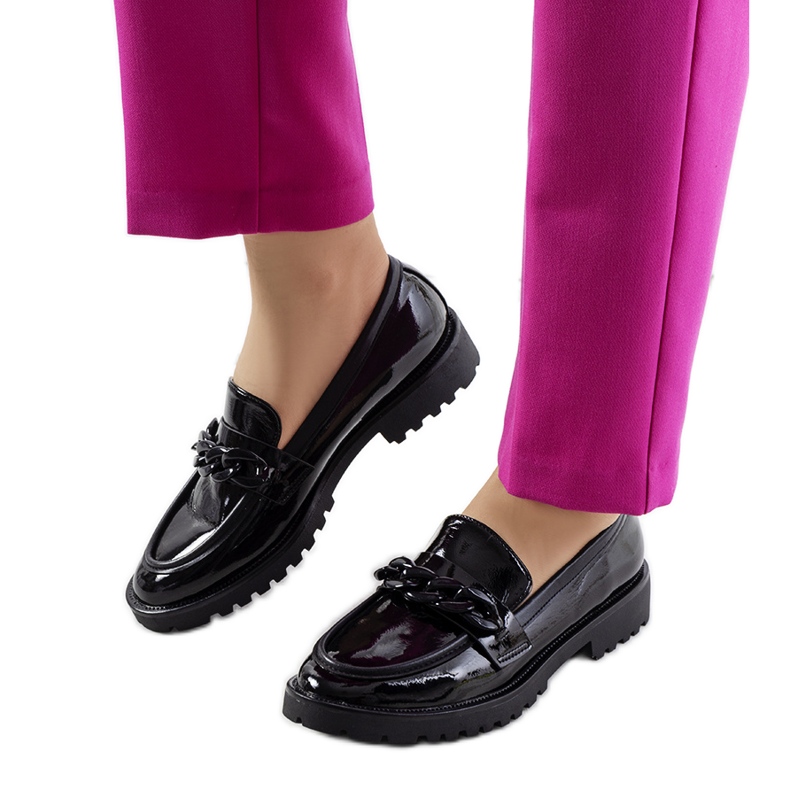 Zezagin mustat lakatut kengät