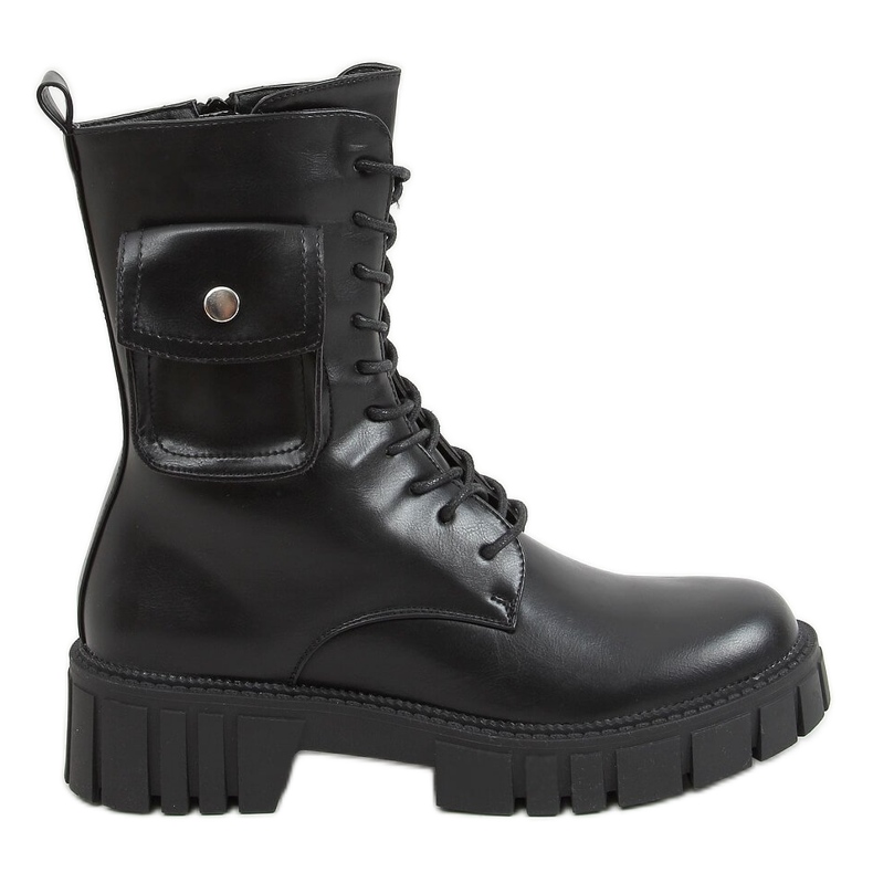 Työntekijät, joilla on Maruna Black -laukku musta