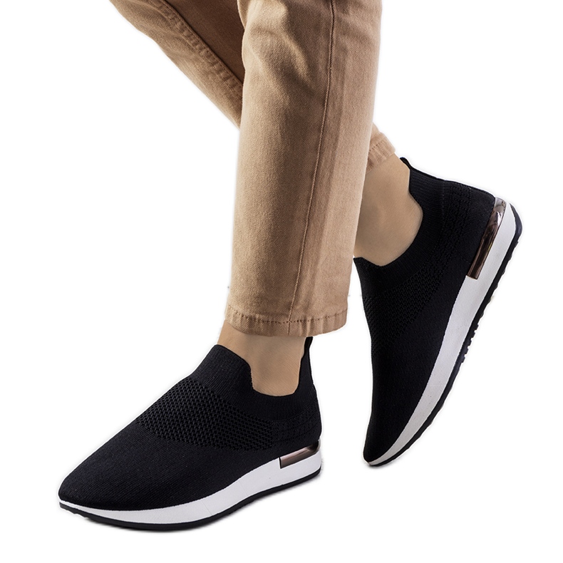 Mustat Atlanta lenkkarit