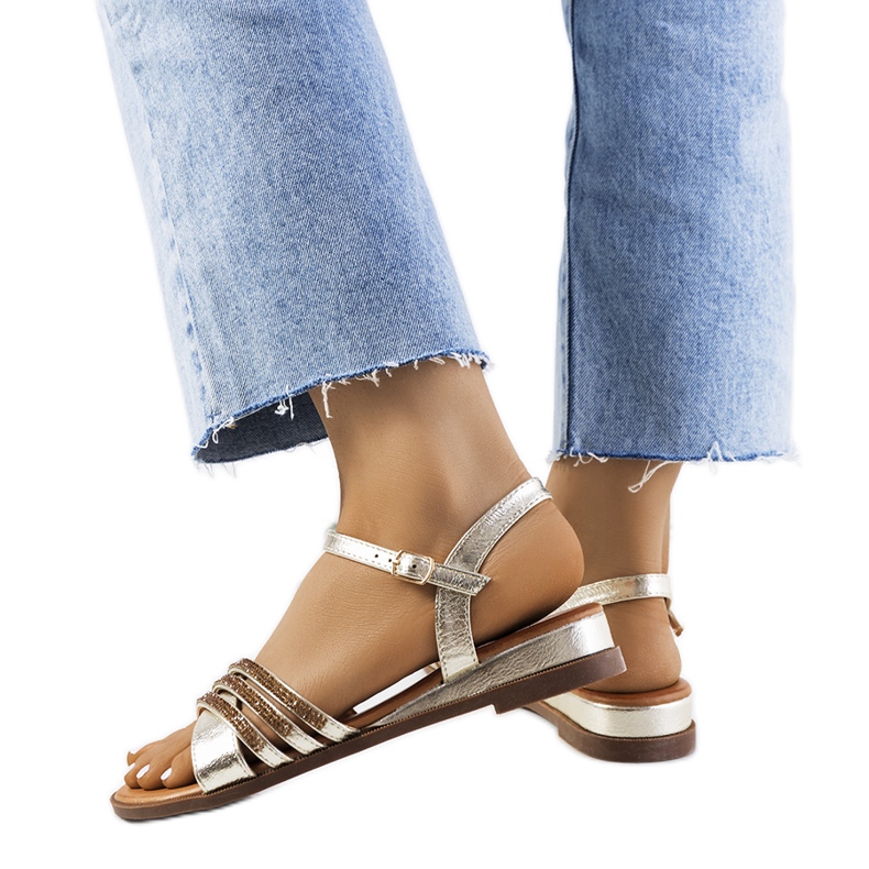 Gold Parade tekojalokivisandaalit kultainen