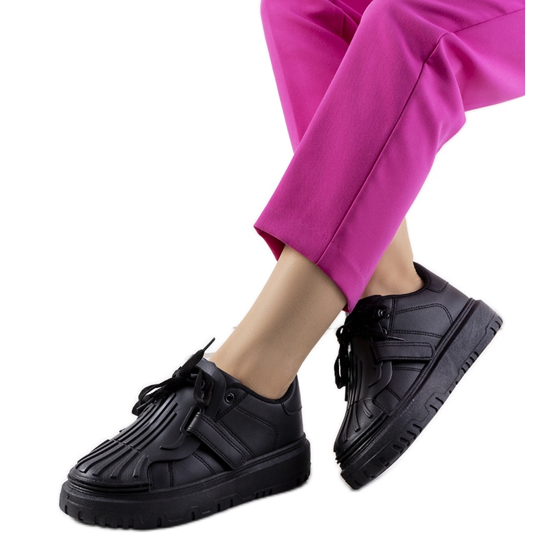 Patesin mustat tarranauhalliset tennarit