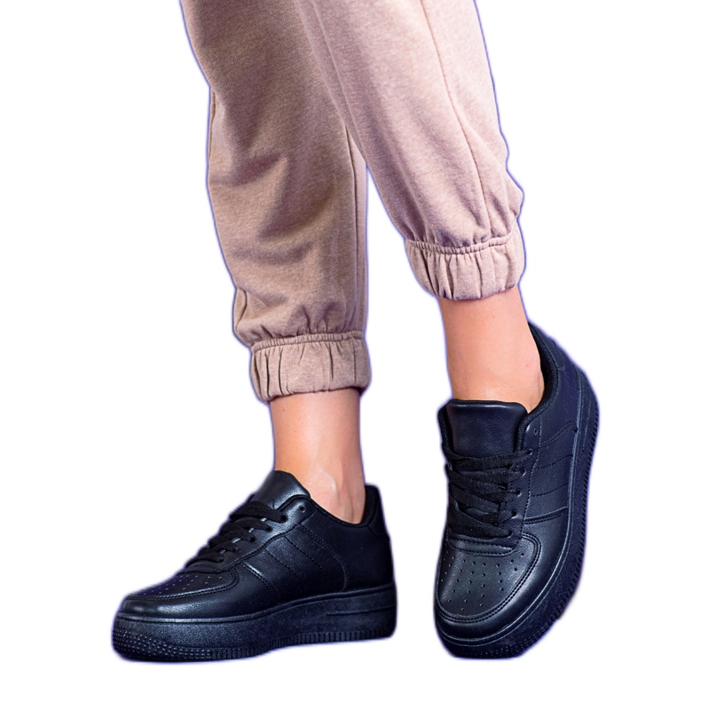 Mustat naisten urheilukengät Shelovet-alustalla