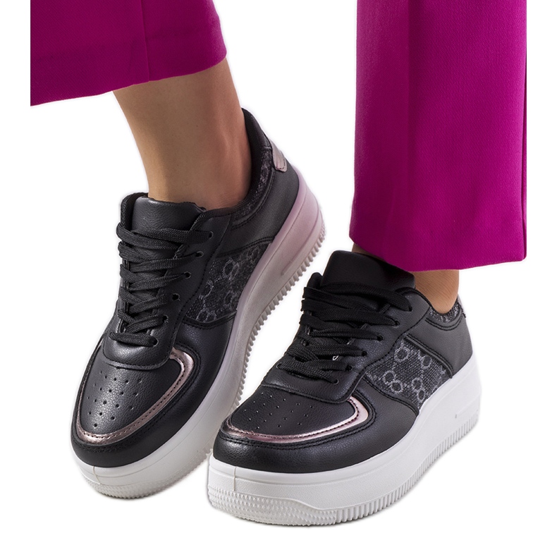 Mustat naisten tennarit Luzialta