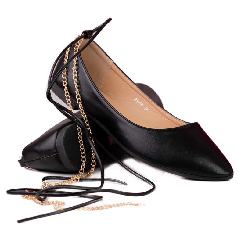 Naisten Shelovet balerinat mustat ketjuilla