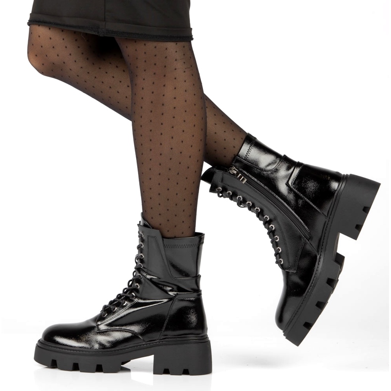 Naisten kiiltävä eristetty saappaat Filippo DBT4095 Musta