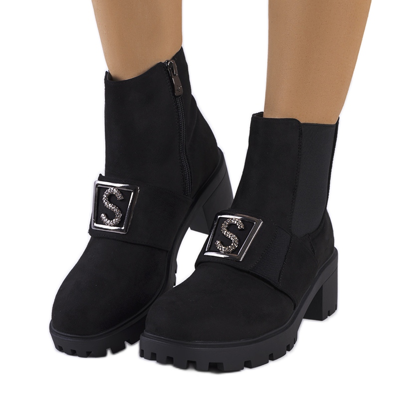 Seoul mustat korkokengät