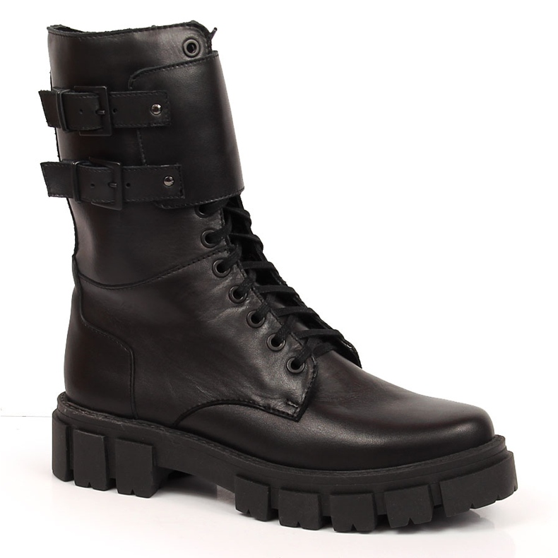 Mustat nahkaeristetyt työntekijät Dolce Pietro