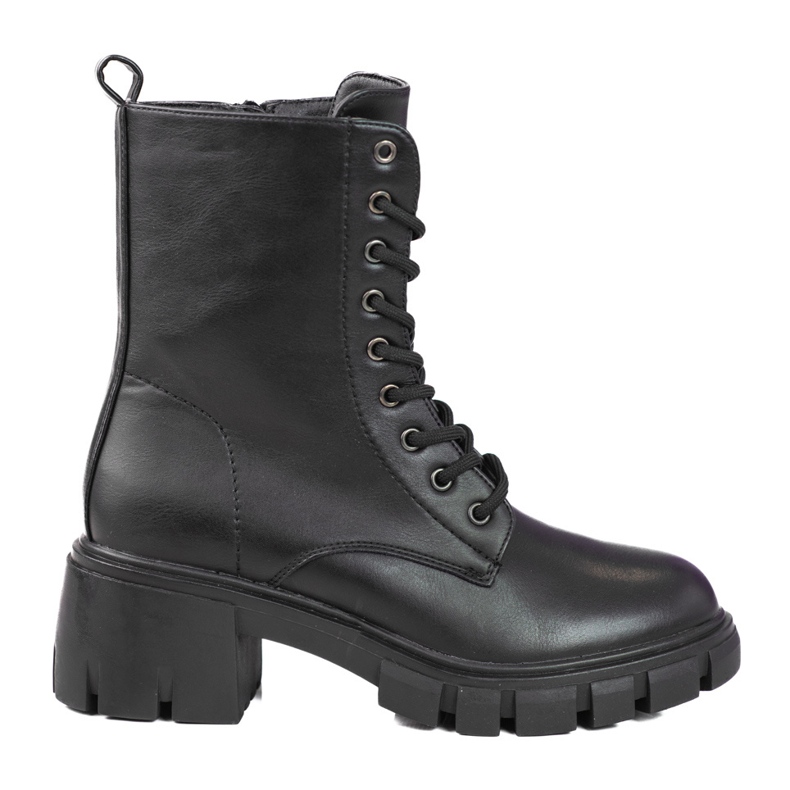 Klassiset mustat Shelovet-nauhasaappaat korkokengillä