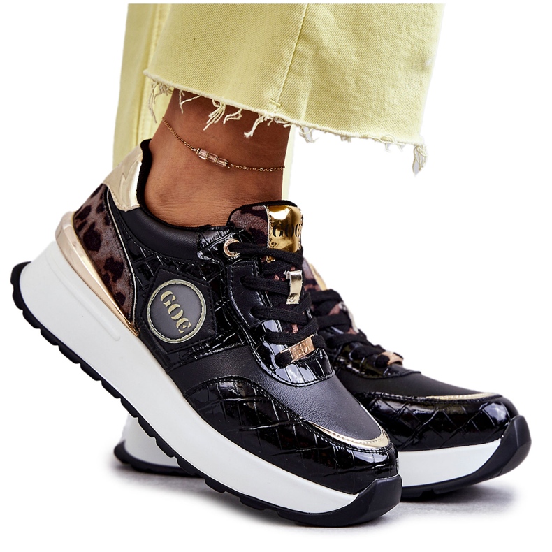 Naisten urheilukengät kiilalla GOE KK2N4085 musta ruskea kultainen