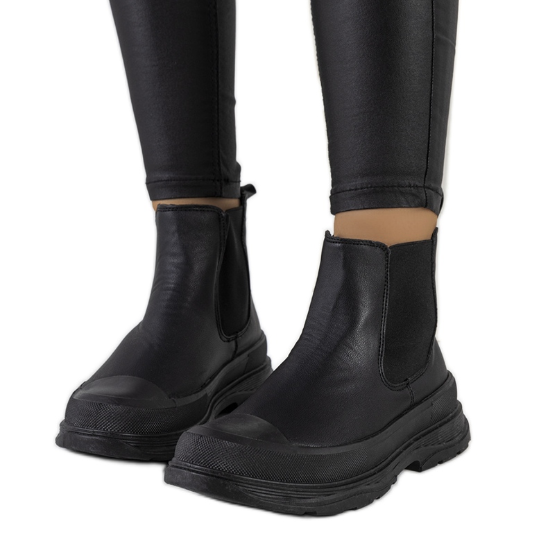 Mustat eko-nahkaiset Chelsea-saappaat Loreelta