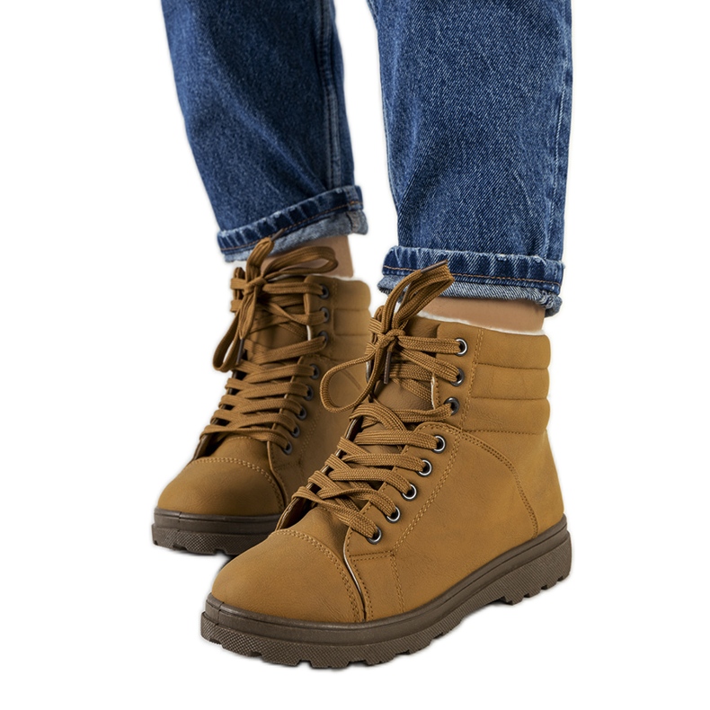 Wilkinsin beige-eristetyt saappaat