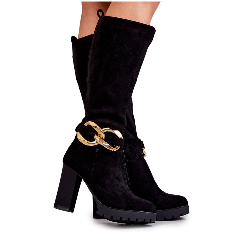 Mustat Jackson mokkanahkasaappaat irrotettavalla ketjulla