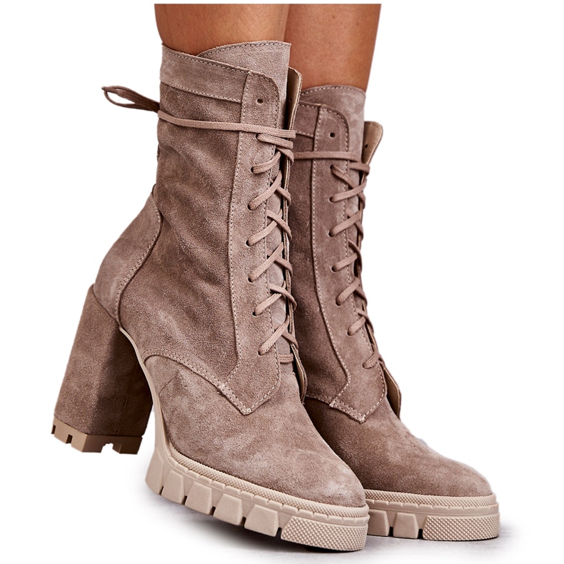 PA2 Naisten mokkanahkasaappaat beigellä Edna-alustalla