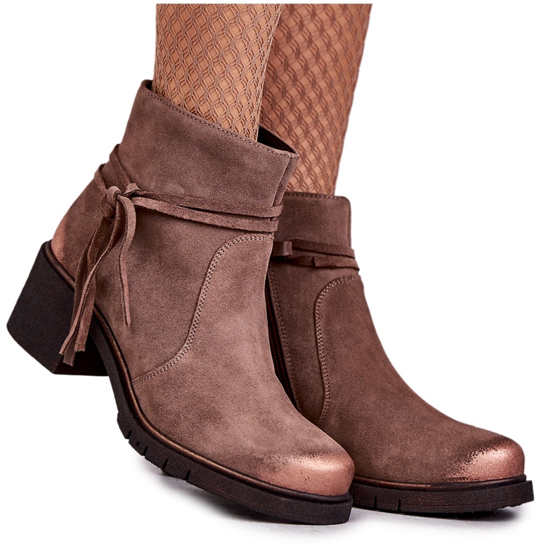 Naisten mokkanahkaiset saapikkaat Maciejka 05720-14 Vaaleanruskea