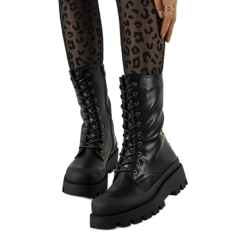 Mustat naisten saappaat Formosalta