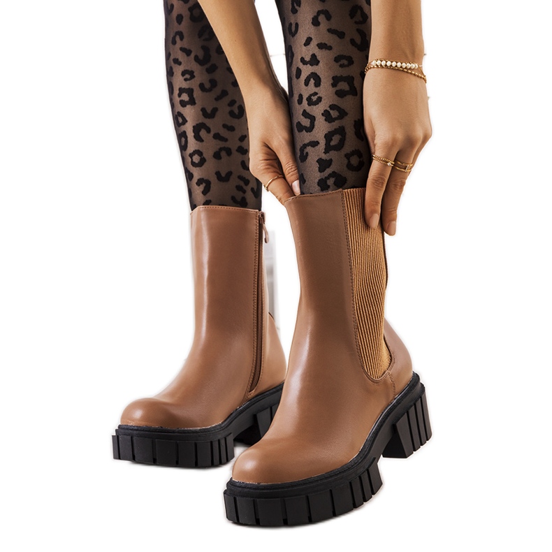 Melika ruskeat naisten saappaat