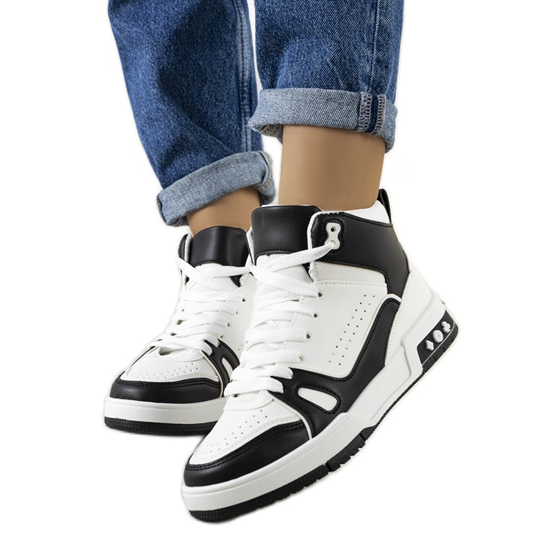 PA1 Megatheon mustat tennarit valkoinen