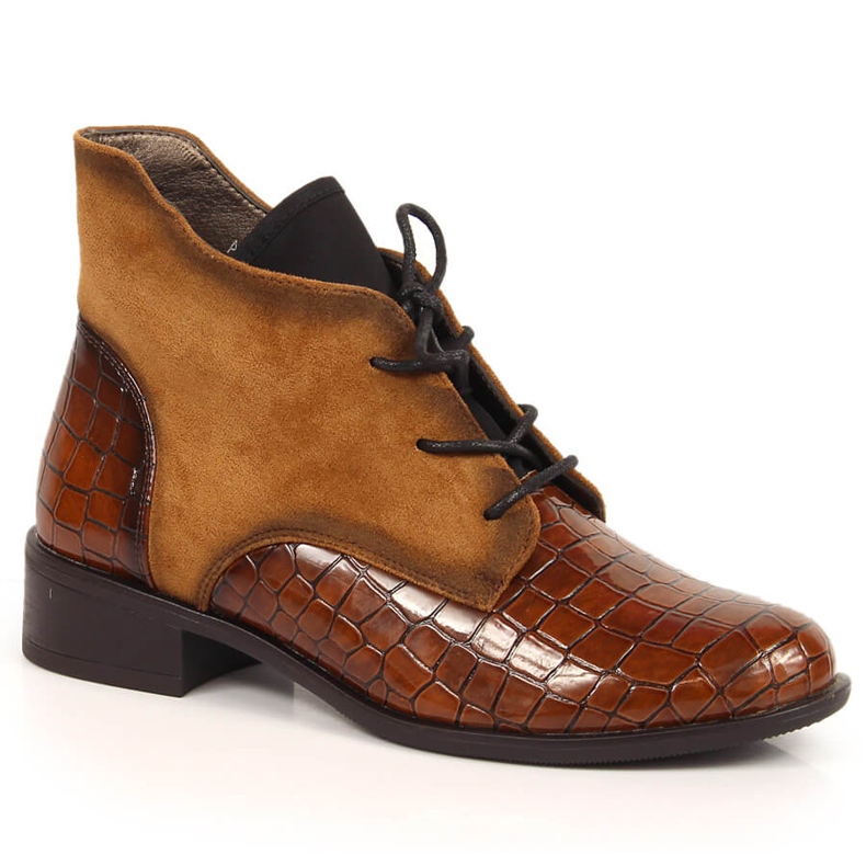 Naisten nauhalliset, lämpimänruskeat Jezzi-saappaat