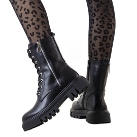 PA1 Mustat trapperit Enoksen