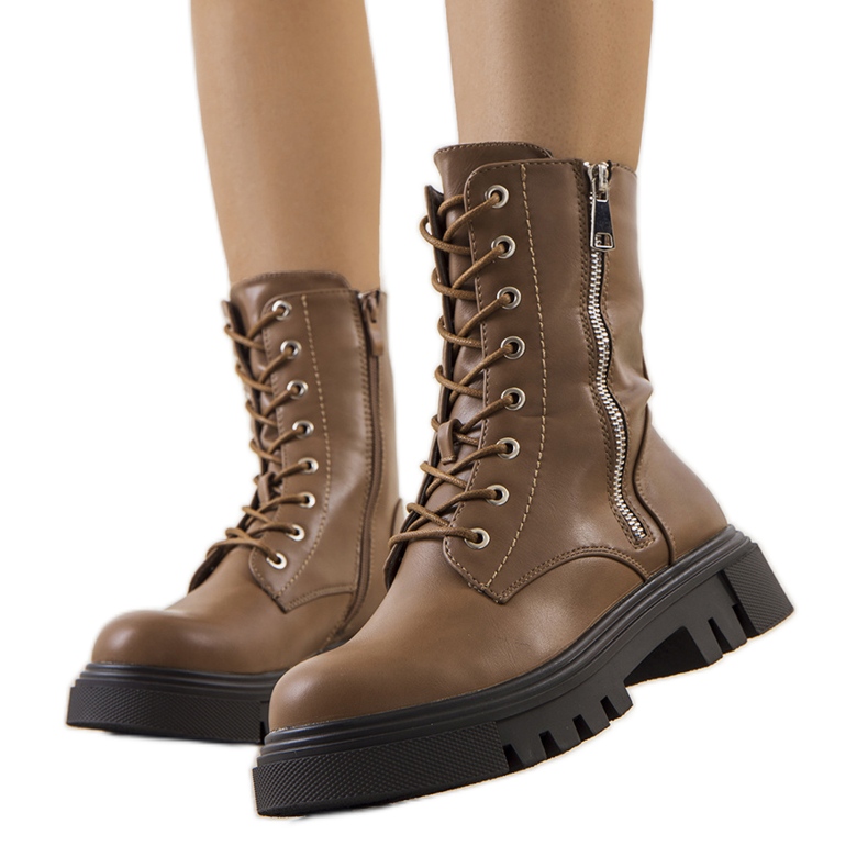 Enoksen tummanbeiget saappaat