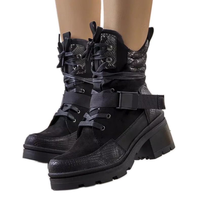 BM Mustat Pilastri korkokengät