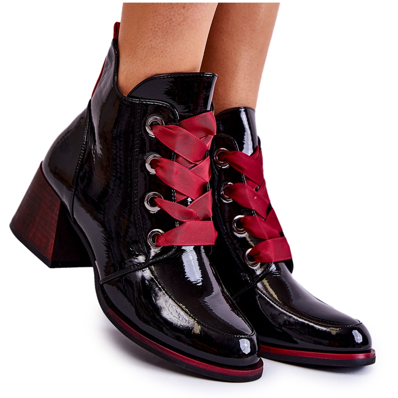 Vinceza Lakatut lämpimät nauhasaappaat, musta Tove