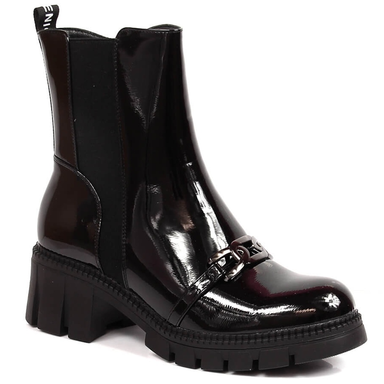 Saappaat lakatut lohkoon ja alustaan ​​ketjulla, musta lämmin Potocki